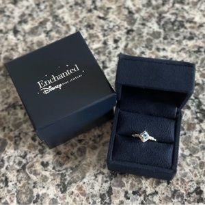 Enchanted by Disney Elsa Frozen 2 Ring, EUC